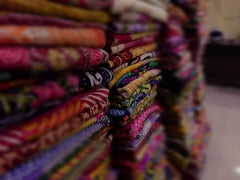 Wholesale Lot of Indian Vintage Kantha Quilts – Handmade Reversible Cotton Throws & Bedspreads
