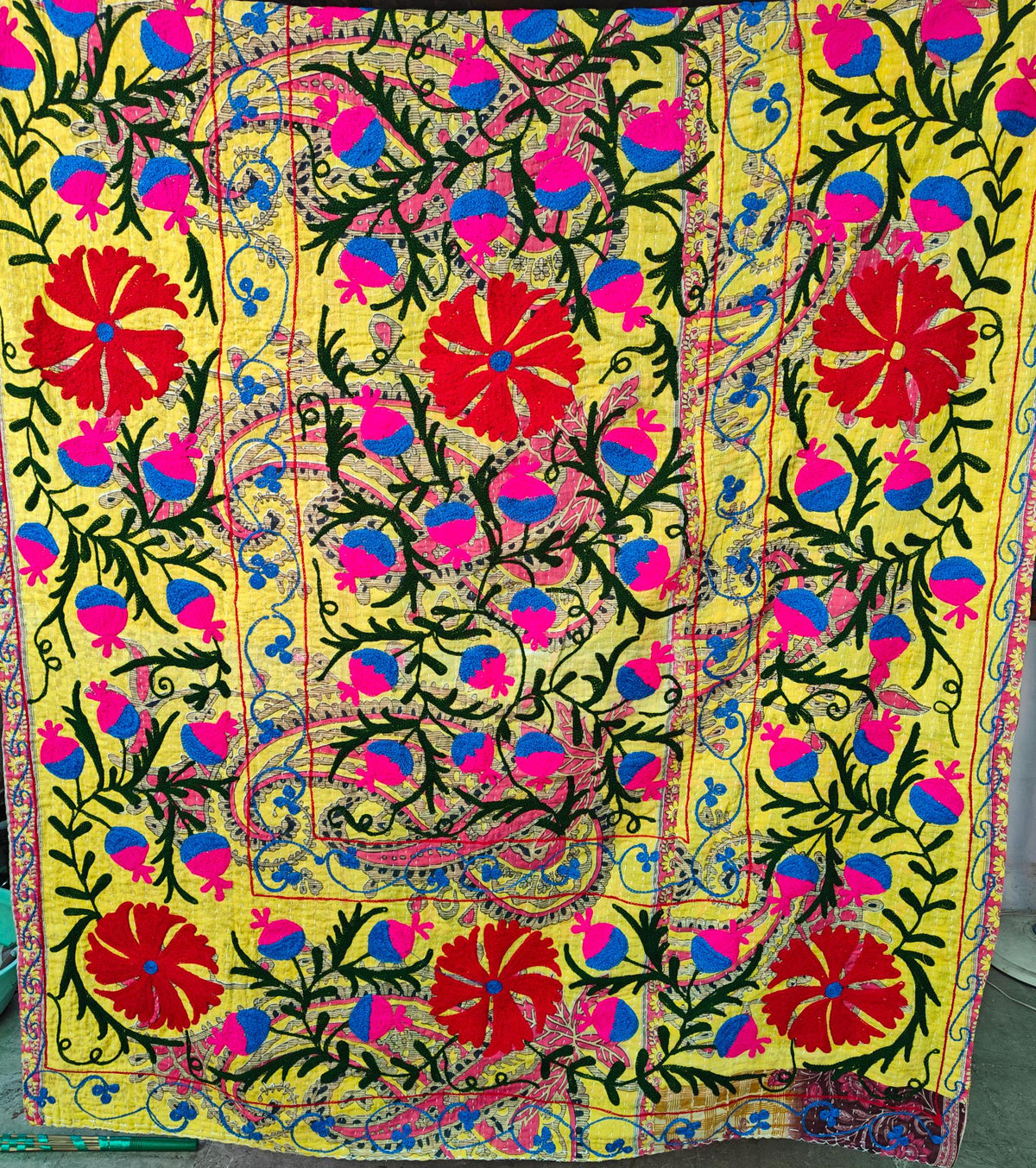High-Quality Indian Sujani Quilt – Handmade Cotton Throw with Beautiful Sujani Work